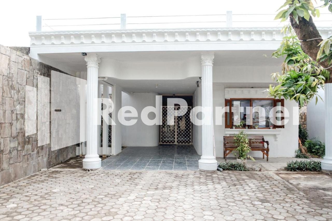 Hotel Mango House Semarang Redpartner Esterno foto