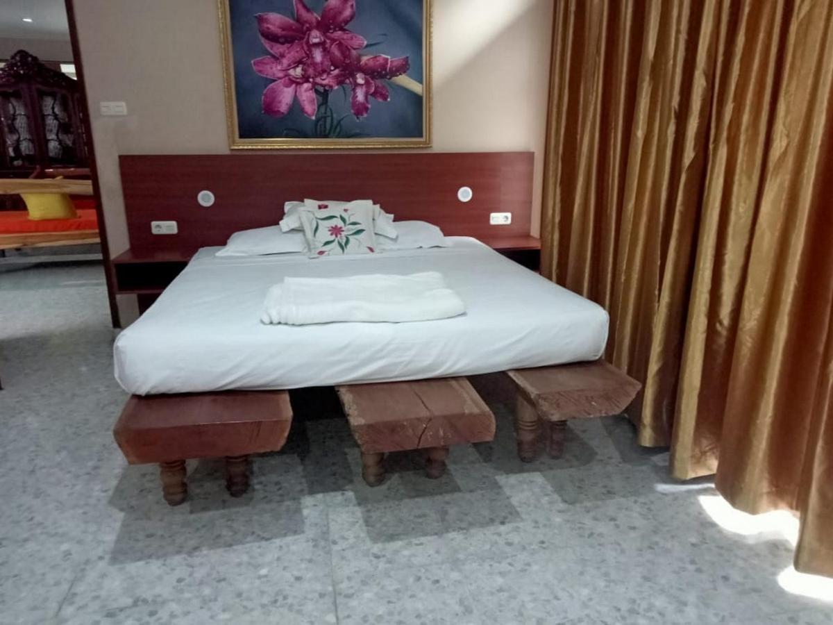 Hotel Mango House Semarang Redpartner Esterno foto