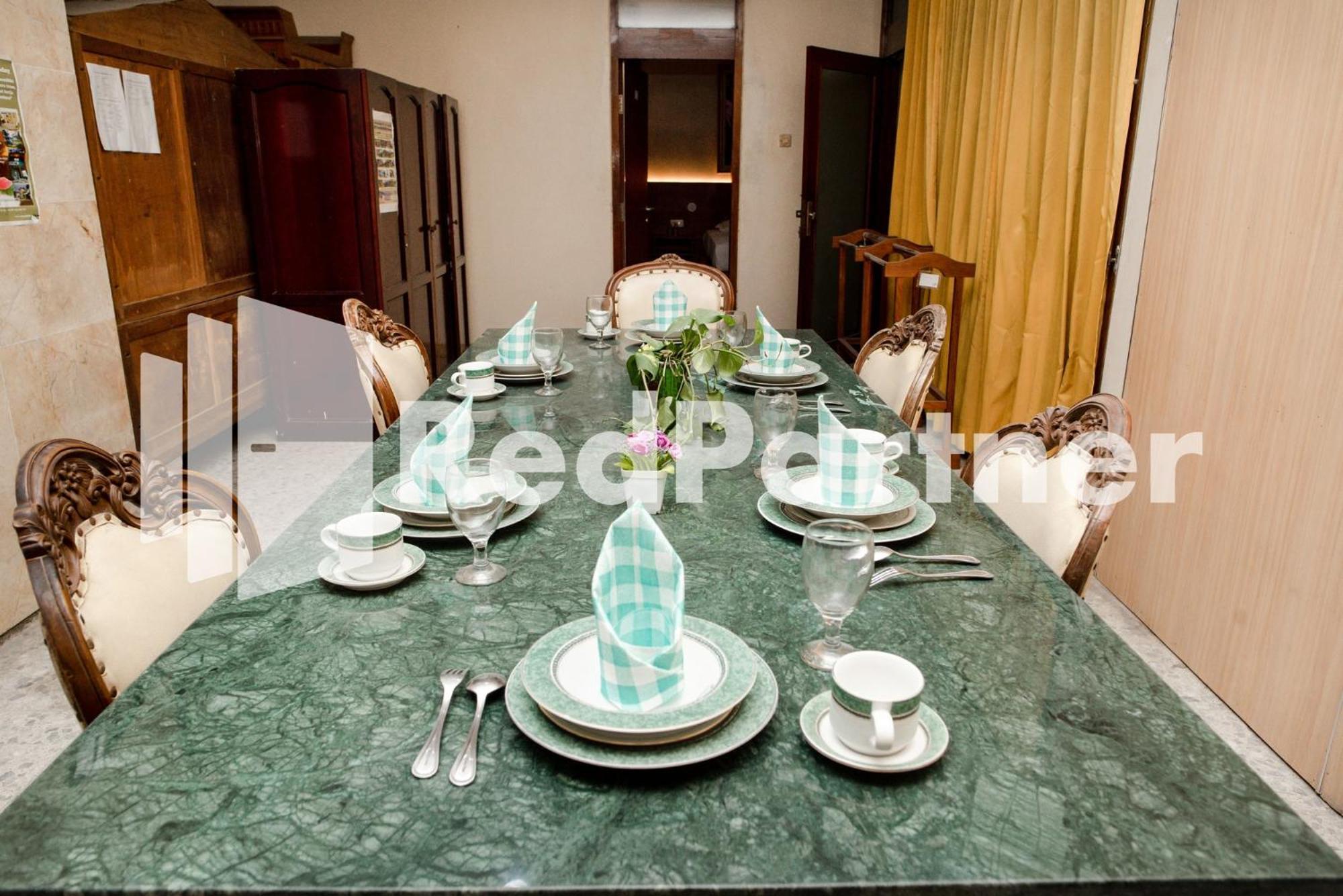 Hotel Mango House Semarang Redpartner Esterno foto
